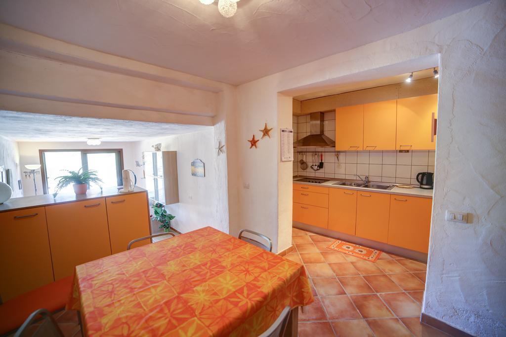 Delia Apartments 산테오도로 외부 사진